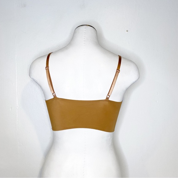 True & Co | True Body Lift V Neck Bra Sz. XS - Picture 3 of 6